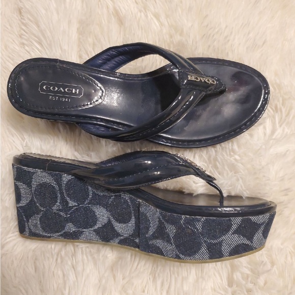 Coach Navy blue wedge’s. Authentic size 7 - Picture 2 of 2